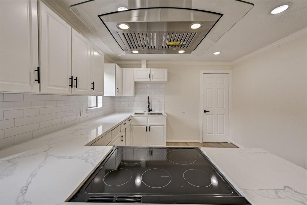 770 Boeneman Drive, Houston, Texas image 12