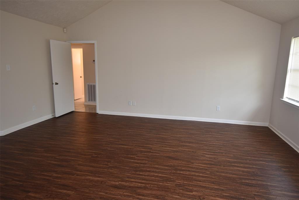 8115 Swan Meadow Lane