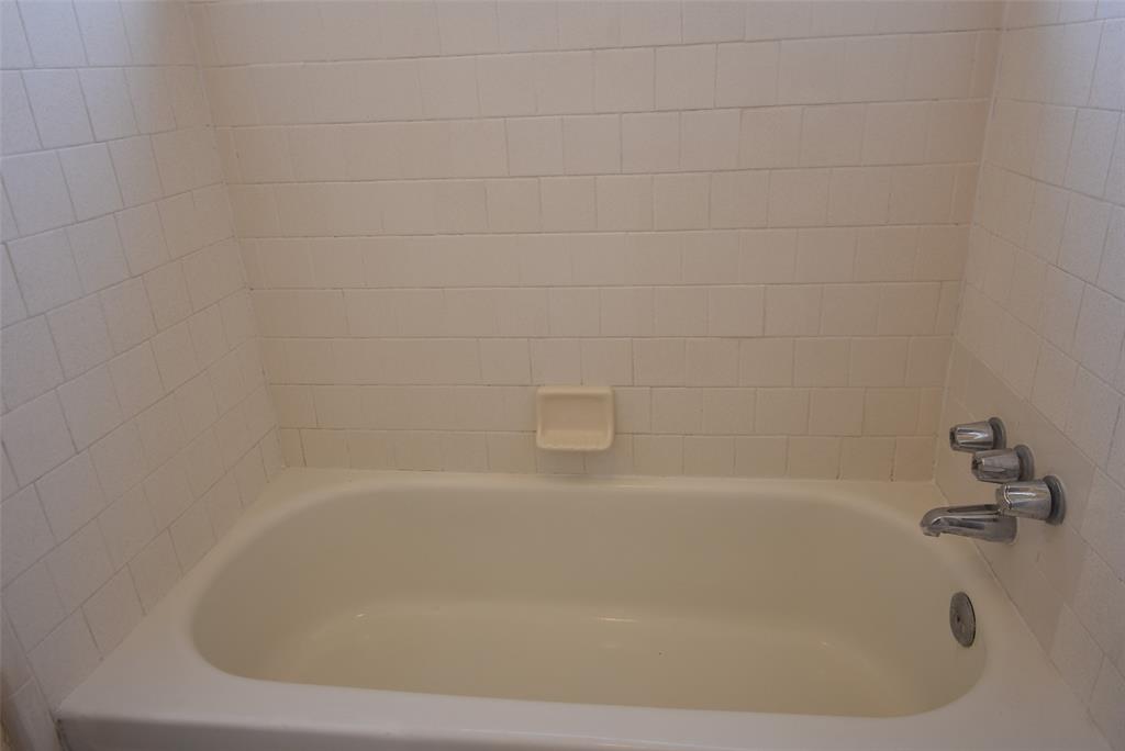 8115 Swan Meadow Lane, Humble, Texas image 13
