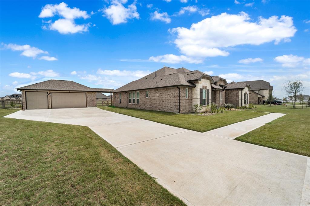 4048 Ranch Home Drive, Waller, Texas image 2