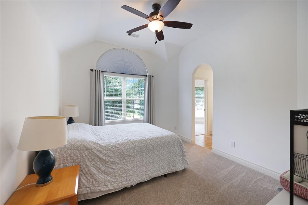 5451 Harvest Oak Landing Drive, Spring, Texas image 39