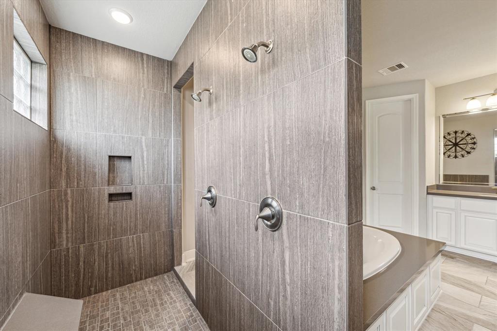 90 Birch Canoe Drive, Tomball, Texas image 18