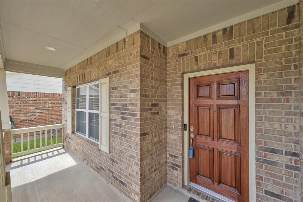 16711 Grove Mesa Trail, Spring, Texas image 3