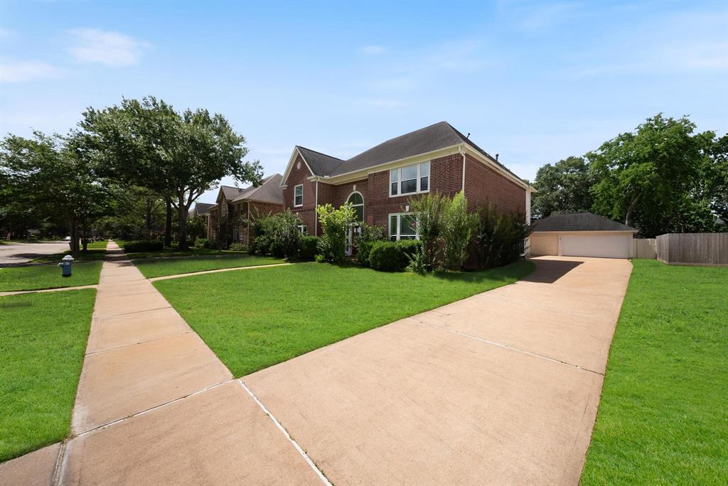 1818 Hillgreen Drive