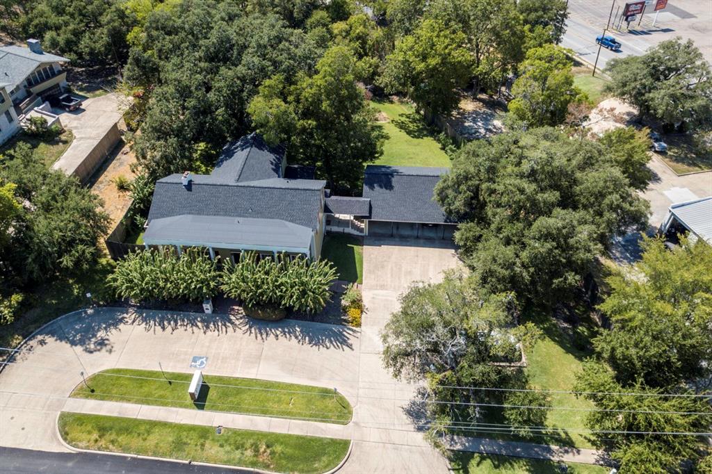 1106 Avenue O, Huntsville, Texas image 36
