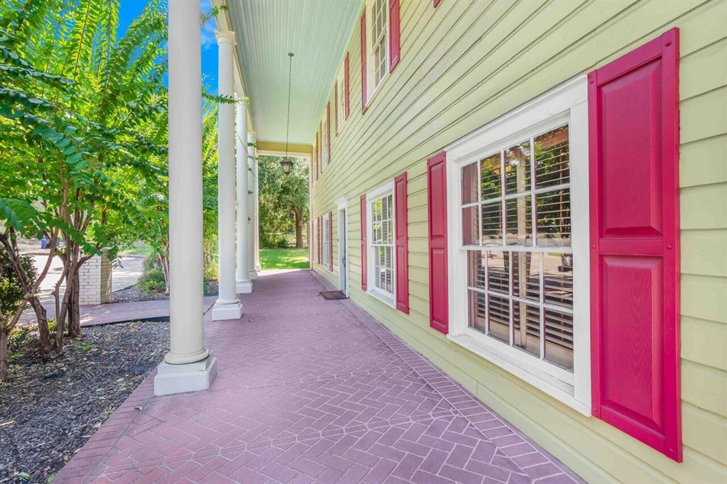 1106 Avenue O, Huntsville, Texas image 4