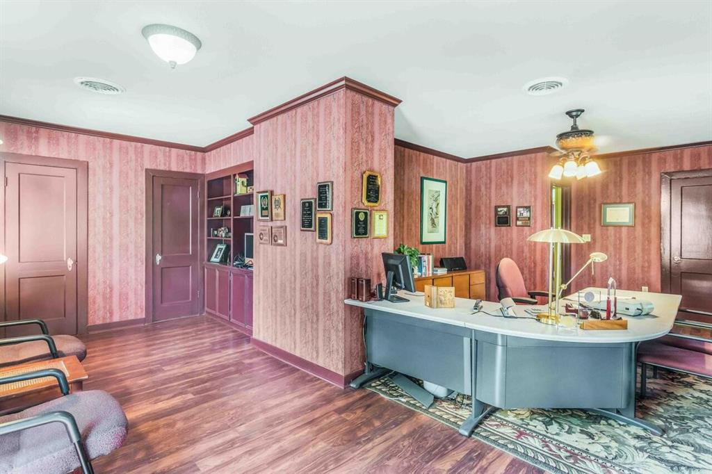 1106 Avenue O, Huntsville, Texas image 20