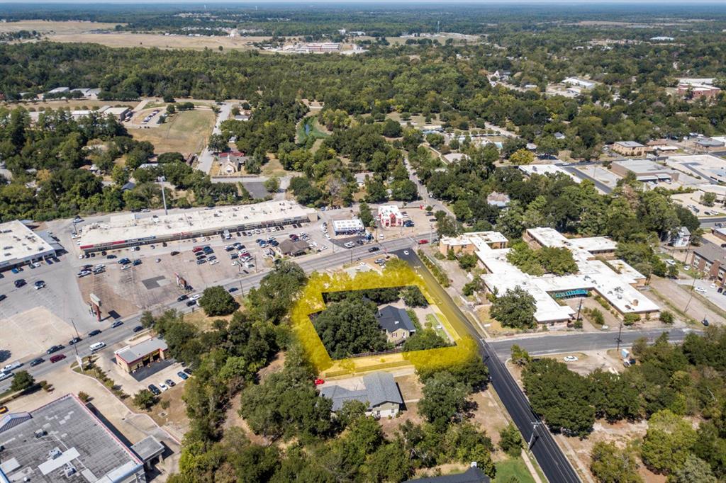1106 Avenue O, Huntsville, Texas image 29