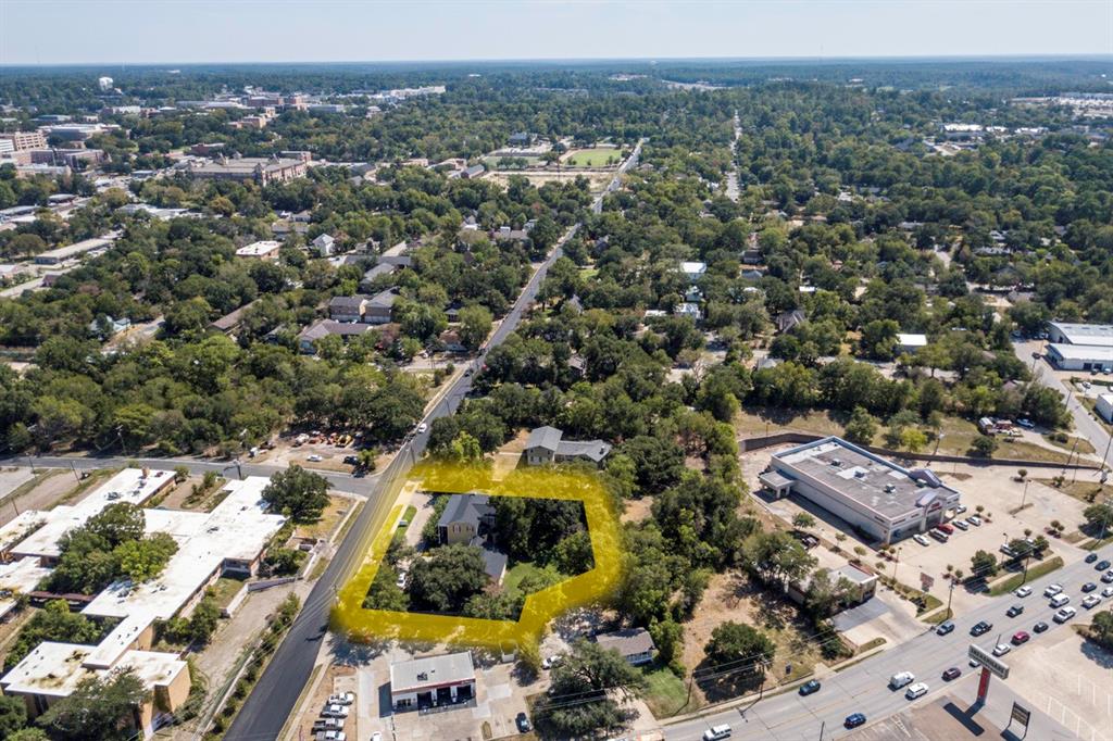 1106 Avenue O, Huntsville, Texas image 34
