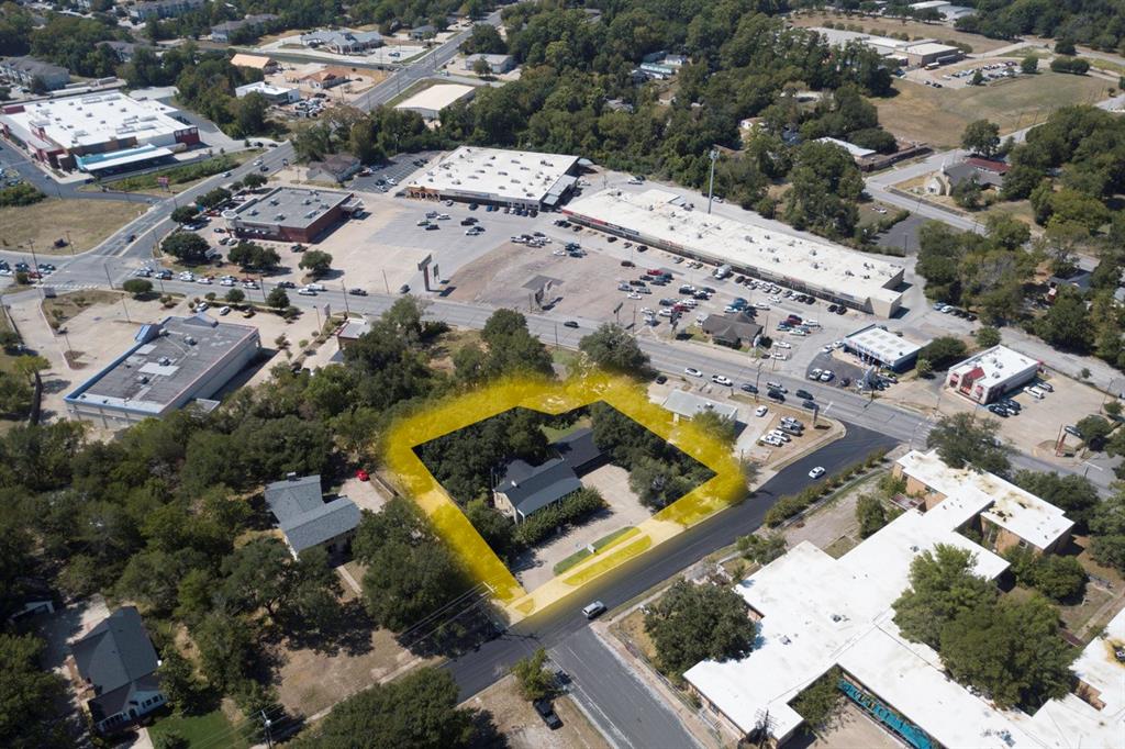1106 Avenue O, Huntsville, Texas image 27