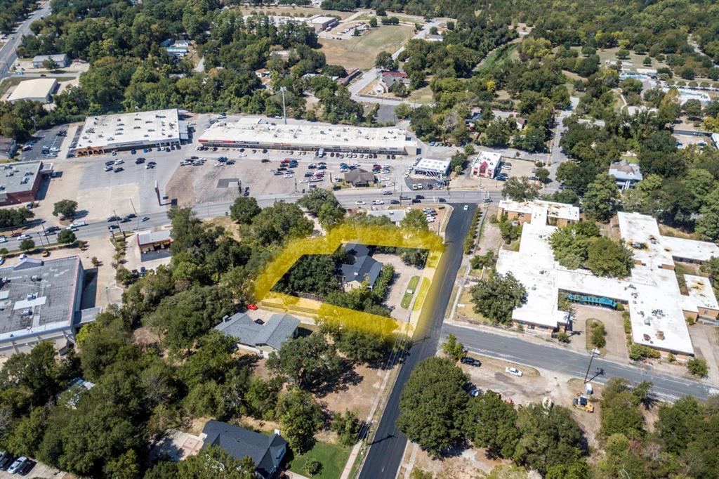 1106 Avenue O, Huntsville, Texas image 28