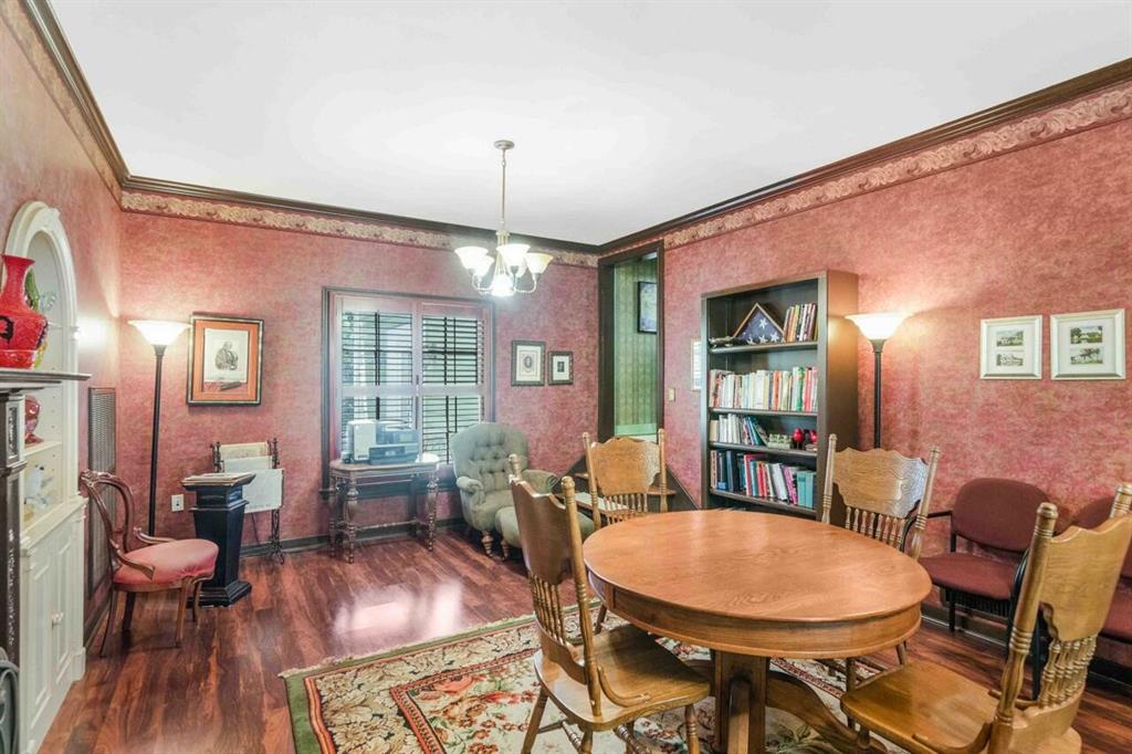 1106 Avenue O, Huntsville, Texas image 13