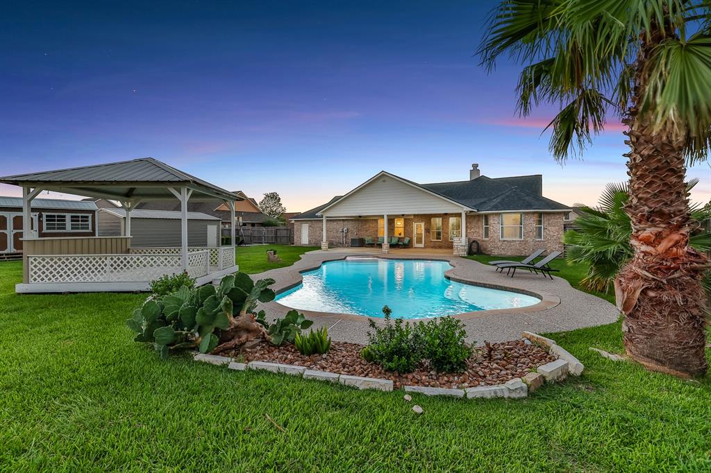 9826 Palm Drive