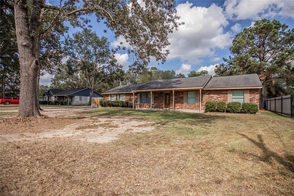 15951 Pinewood Drive, Porter, Texas image 3