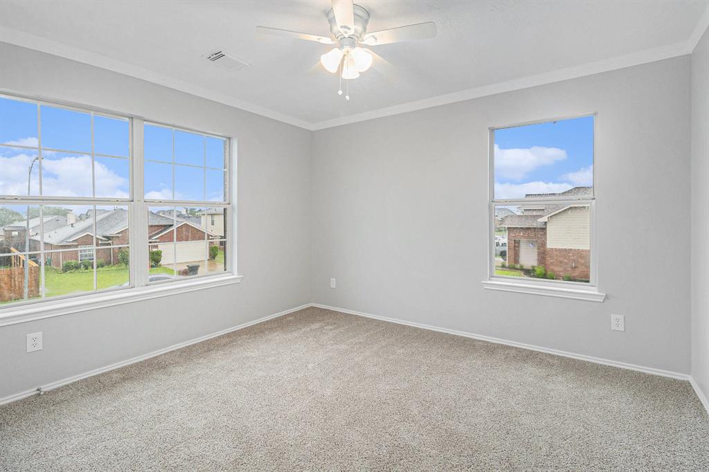 5402 Fairtide Drive, Baytown, Texas image 35