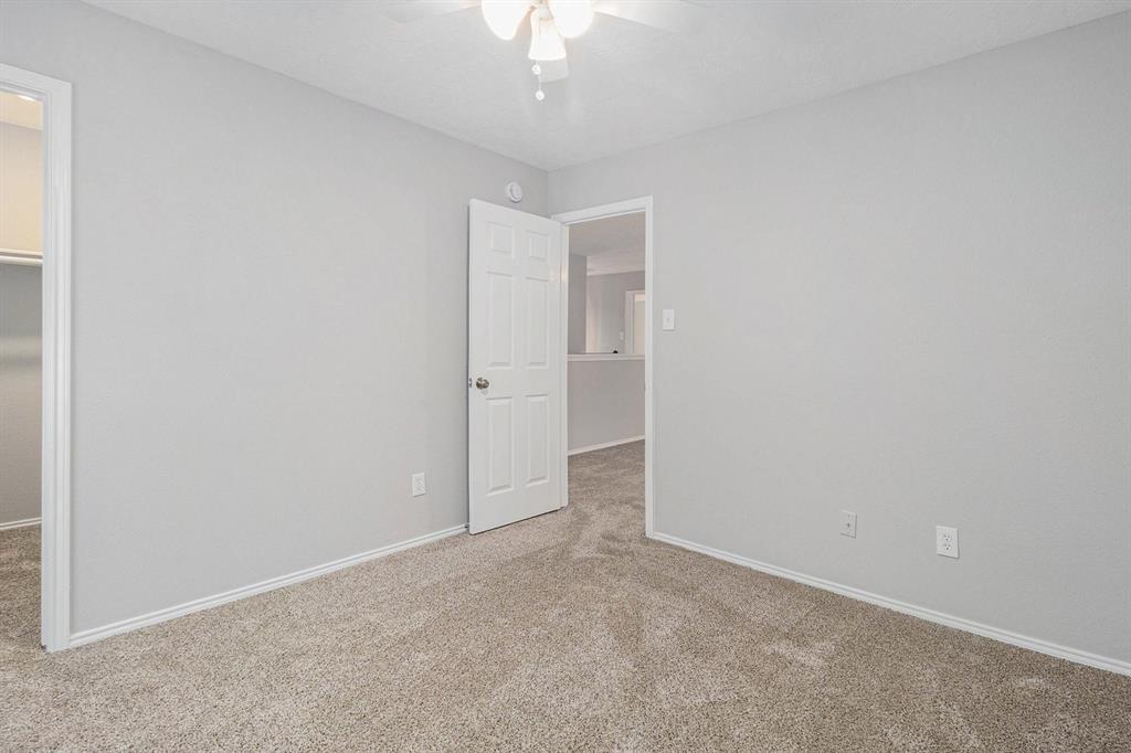 5402 Fairtide Drive, Baytown, Texas image 31