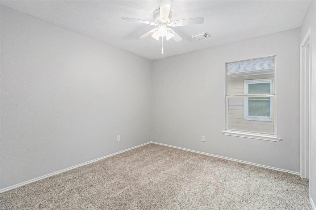 5402 Fairtide Drive, Baytown, Texas image 30