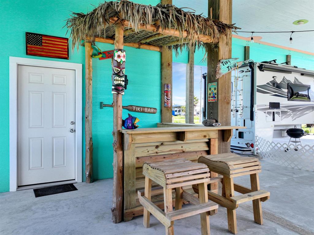 939 S Selwyn Road, Crystal Beach, Texas image 10