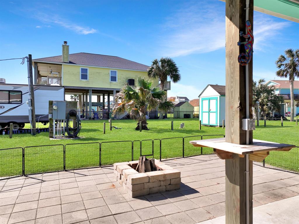 939 S Selwyn Road, Crystal Beach, Texas image 11