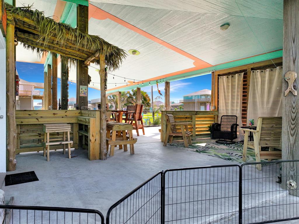 939 S Selwyn Road, Crystal Beach, Texas image 9