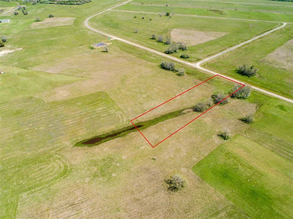 350 Colt Trail, Angleton, Texas image 8