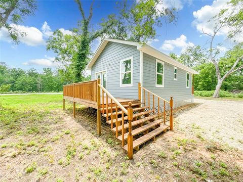 Single Family Residence in Brazoria TX 1675 County Road 310 19.jpg