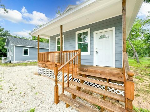 Single Family Residence in Brazoria TX 1675 County Road 310.jpg