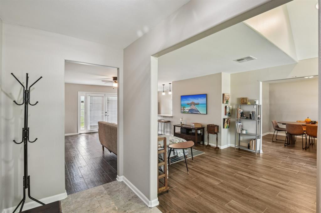 6015 Mcknight Street, Houston, Texas image 2