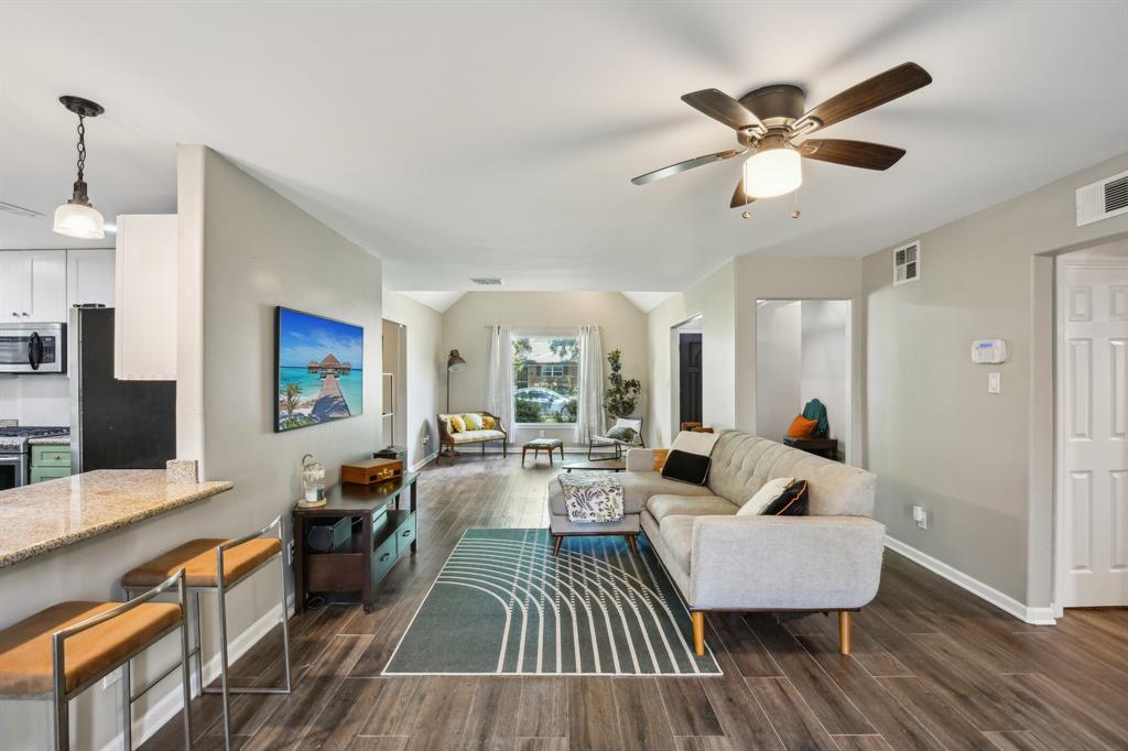 6015 Mcknight Street, Houston, Texas image 1
