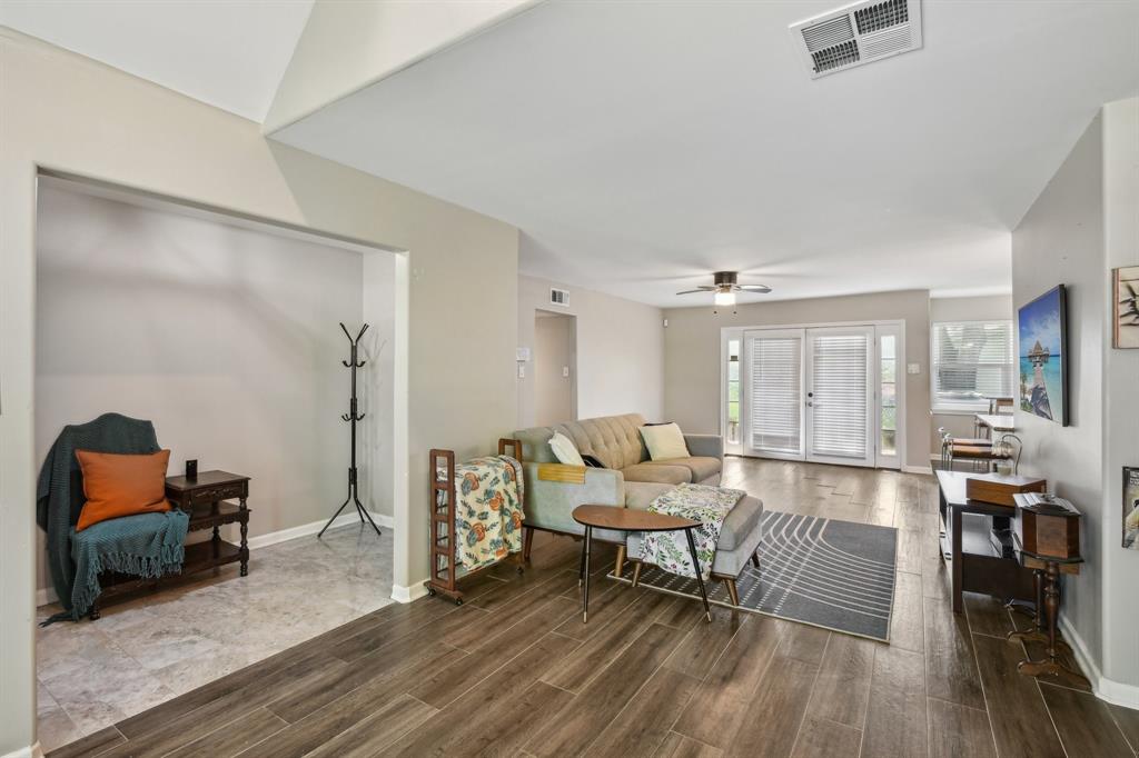 6015 Mcknight Street, Houston, Texas image 8