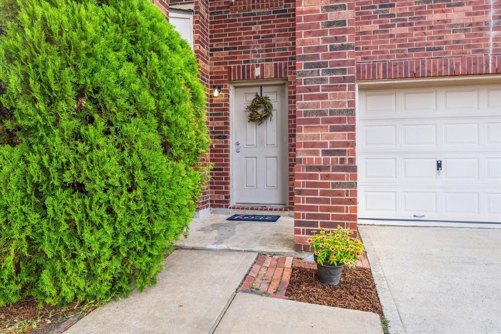 4710 Meadowthorn Court