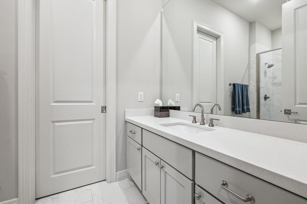 4910 Valerie Street, Bellaire, Texas image 36