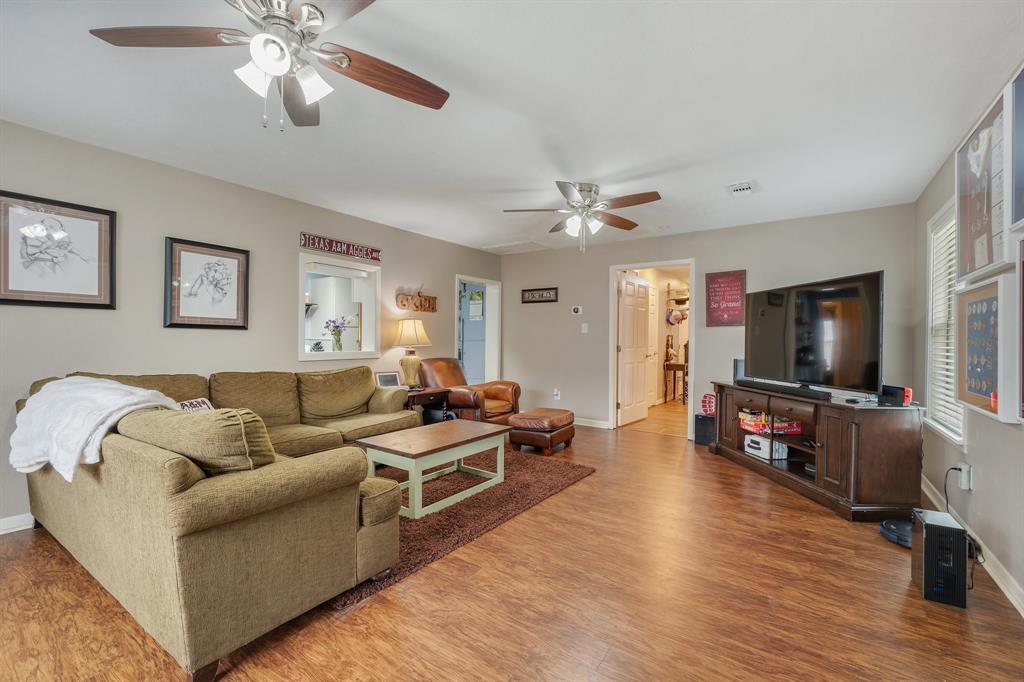 202 Park Place, College Station, Texas image 7