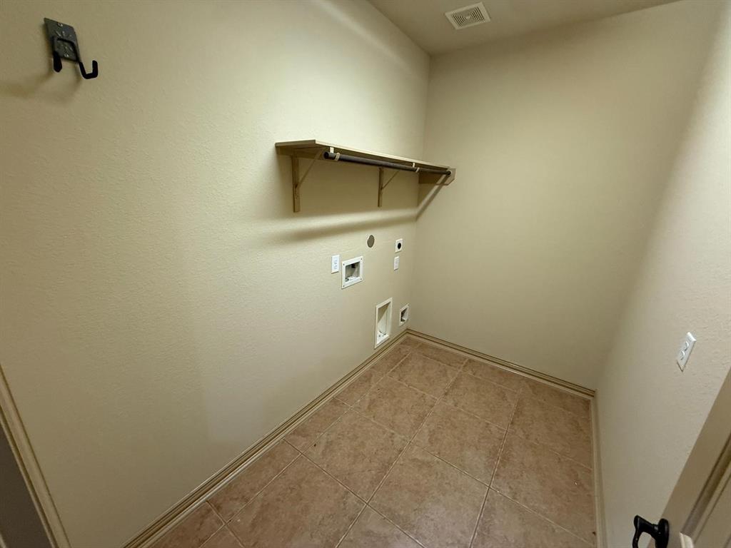 4315 Sanctuary Hills Court, Spring, Texas image 7