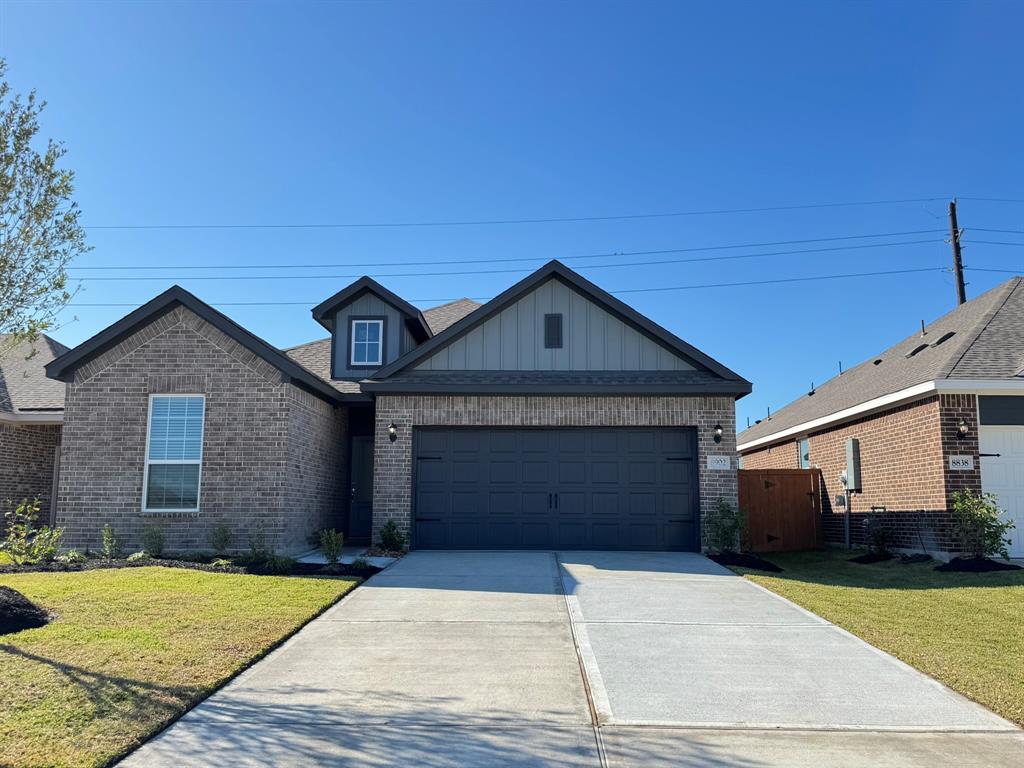 8902 Ice Quartz Drive, Iowa Colony, Texas image 1