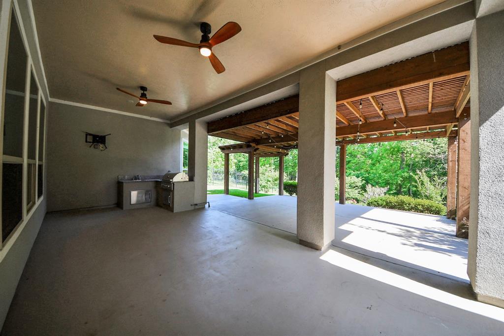 2948 S Cotswold Manor Drive, Kingwood, Texas image 38