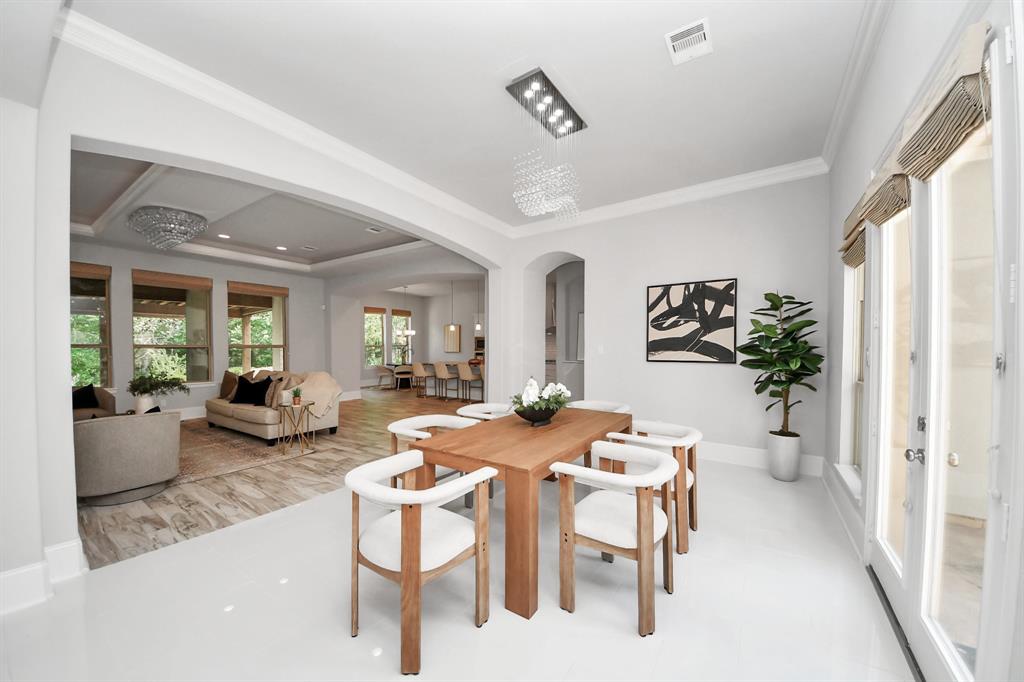2948 S Cotswold Manor Drive, Kingwood, Texas image 11
