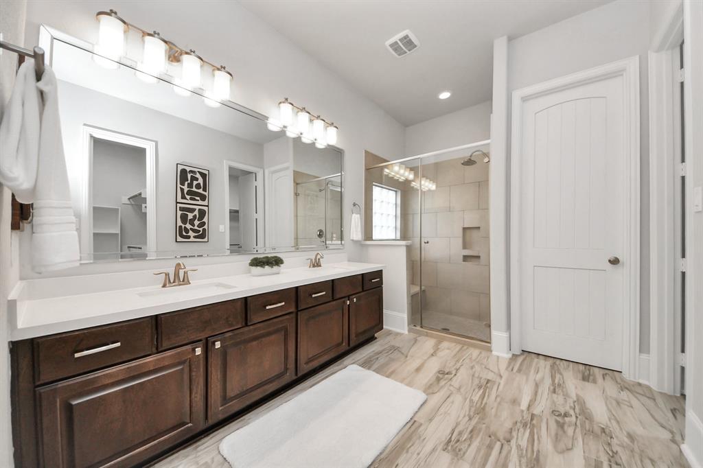 2948 S Cotswold Manor Drive, Kingwood, Texas image 24