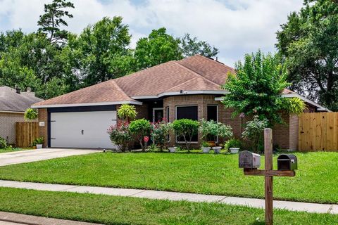 Single Family Residence in Spring TX 23811 Breckenridge Forest Drive.jpg