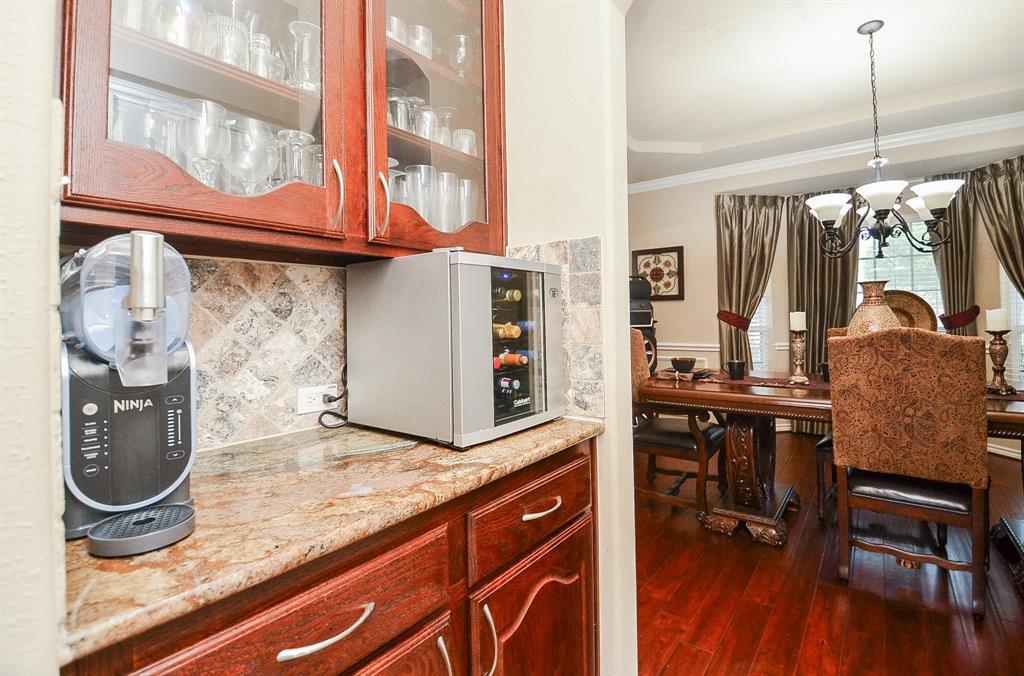 25419 Richton Falls Drive, Richmond, Texas image 13