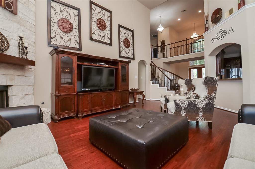 25419 Richton Falls Drive, Richmond, Texas image 9