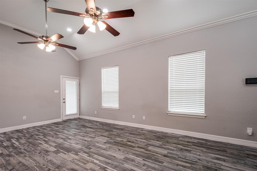 607 Rain Cloud Drive, Baytown, Texas image 9