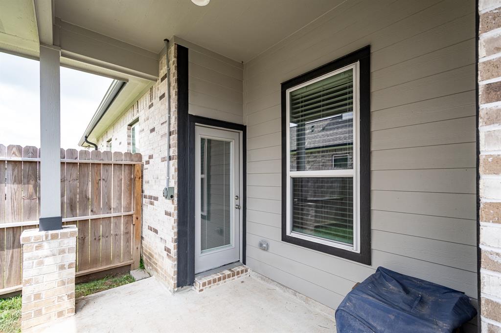 607 Rain Cloud Drive, Baytown, Texas image 38
