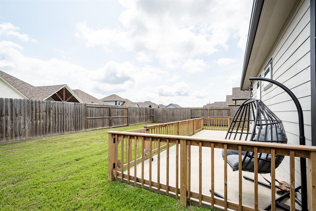 607 Rain Cloud Drive, Baytown, Texas image 35
