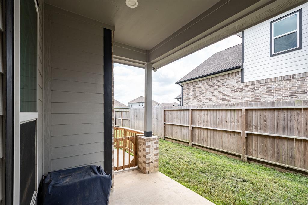 607 Rain Cloud Drive, Baytown, Texas image 30
