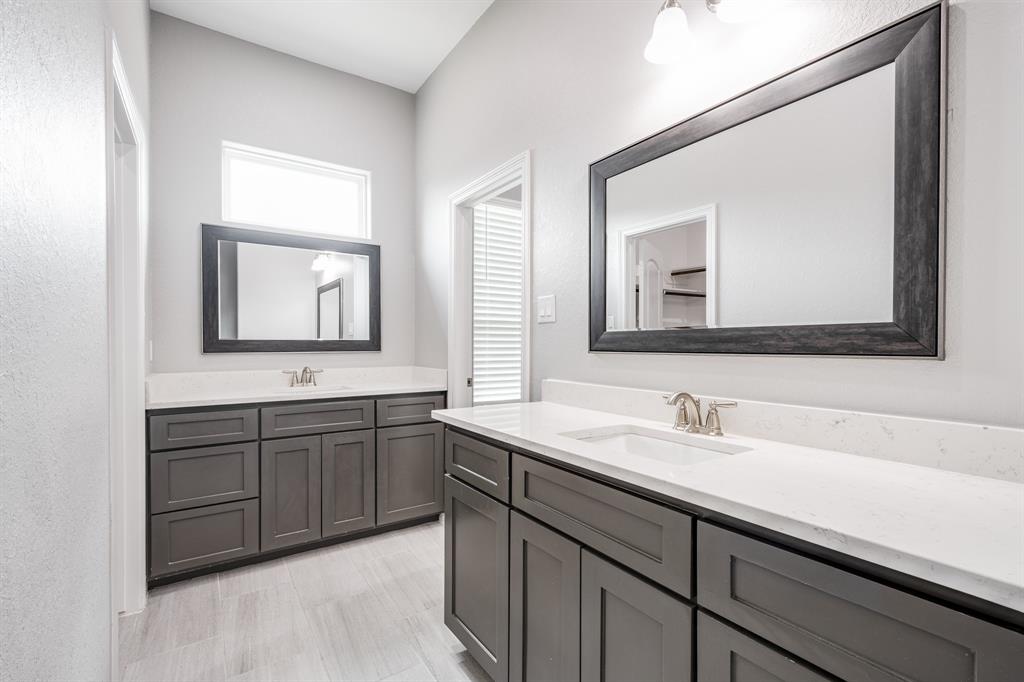 607 Rain Cloud Drive, Baytown, Texas image 24