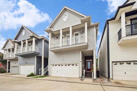818 Garden Rose Lane Houston TX 77018