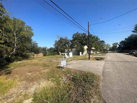 6728 Paris Street, Houston, TX 77021 - #: 57136070