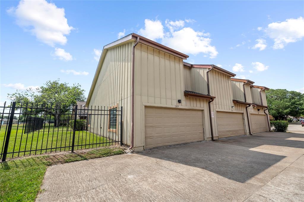 12619 Newbrook Drive, Houston, Texas image 18