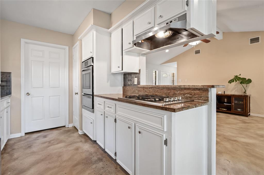 4031 Sherwood Street, Kingwood, Texas image 9